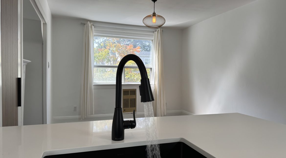 5 Faucet to living room