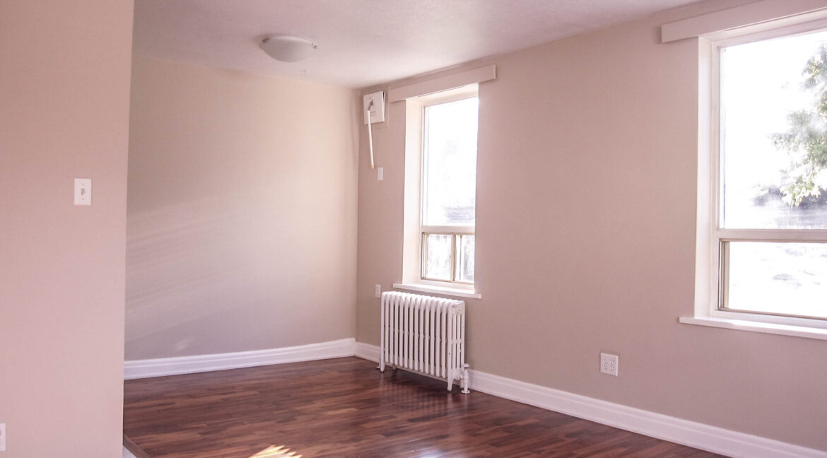 4. DiningRoom