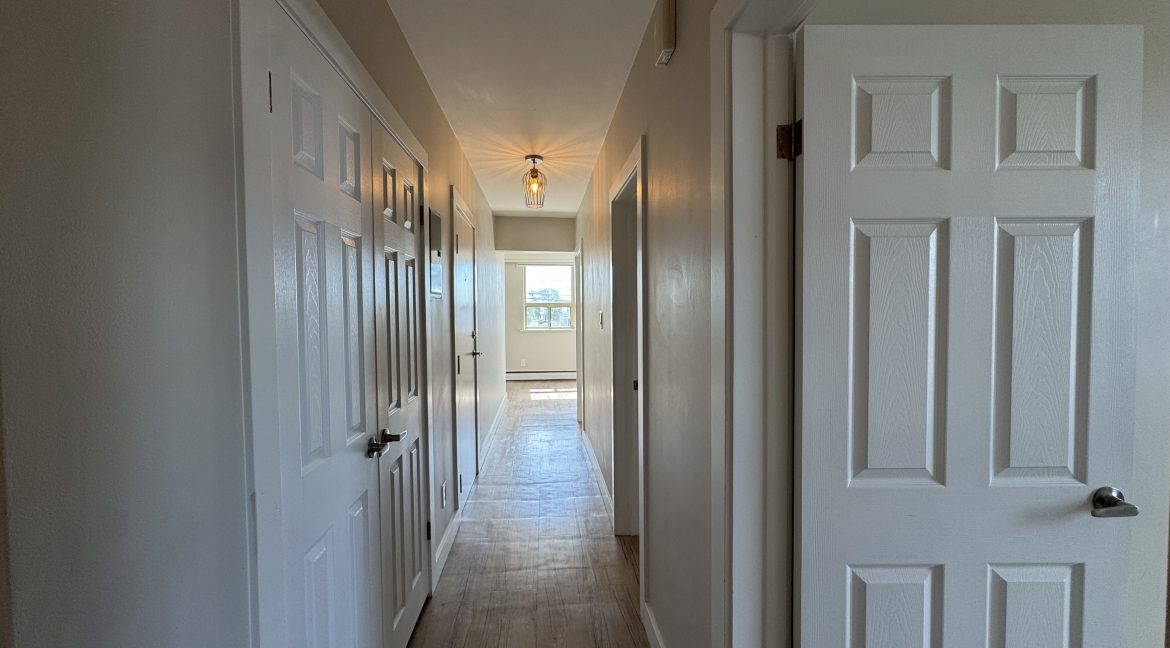 23 Bedroom hallway 2