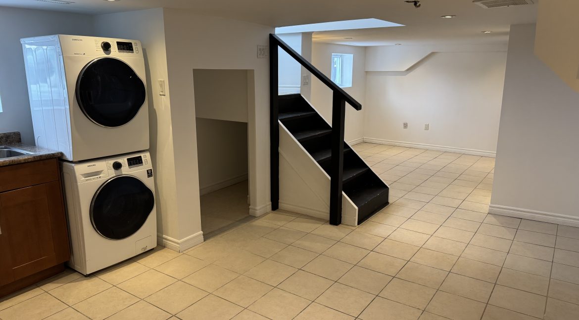 13 Kitchen laundry to living