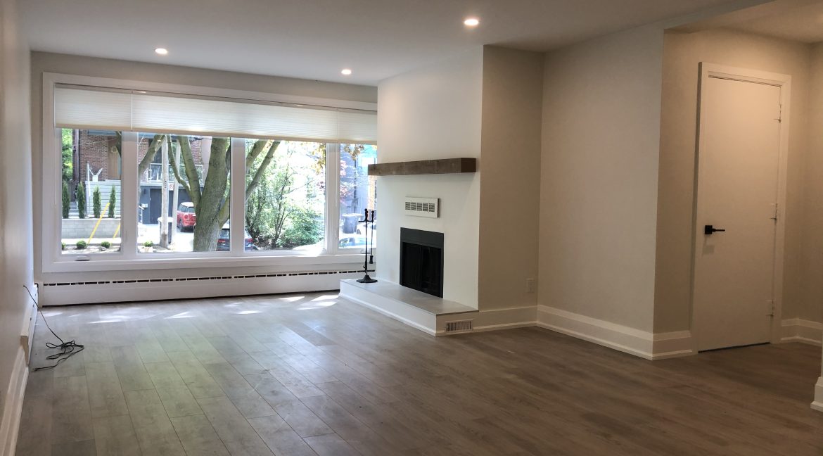Living Entrance Vacant